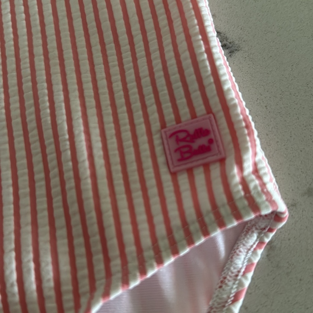 Rufflebutts Seersucker Scoopback Ruffle One Piece Swimsuit Pink and white 2T - Picture 2 of 6